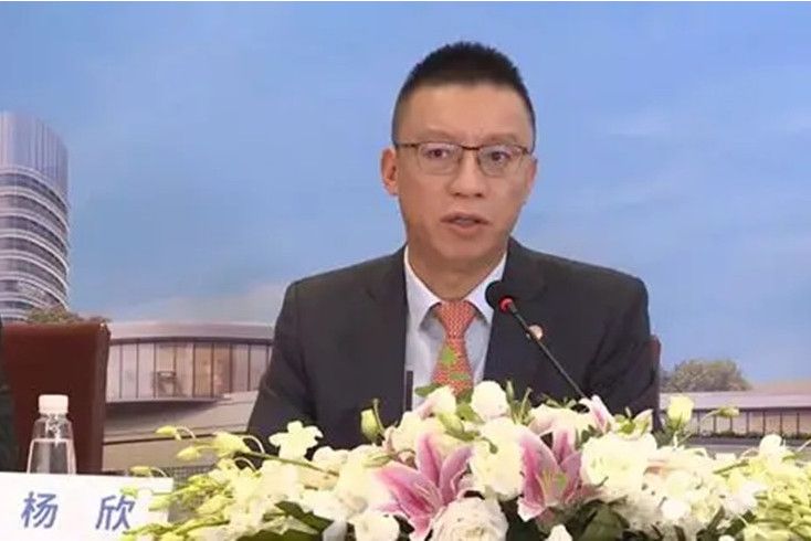 楊欣(旭輝控股集團執行董事、副總裁、財務長) 楊欣(旭輝控股集團執行董事、副總裁、財務長)