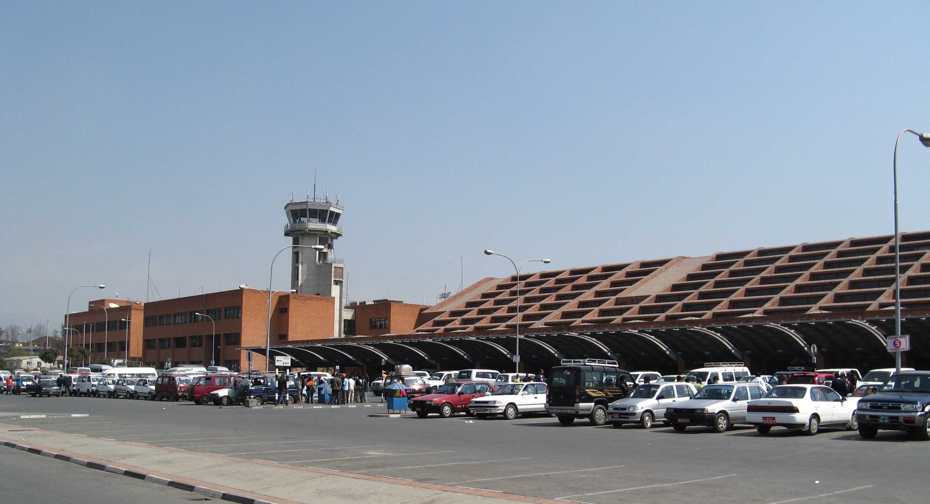 加德滿都特里布萬國際機場(加德滿都機場)