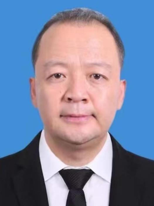 張海龍(內蒙古自治區赤峰市敖漢旗委常委、人武部部長) 張海龍(內蒙古自治區赤峰市敖漢旗委常委、人武部部長)