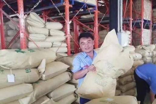 王喜剛(北大荒食品集團黑龍江大豆科技有限公司北安分公司黨支部書記、總經理) 王喜剛(北大荒食品集團黑龍江大豆科技有限公司北安分公司黨支部書記、總經理)