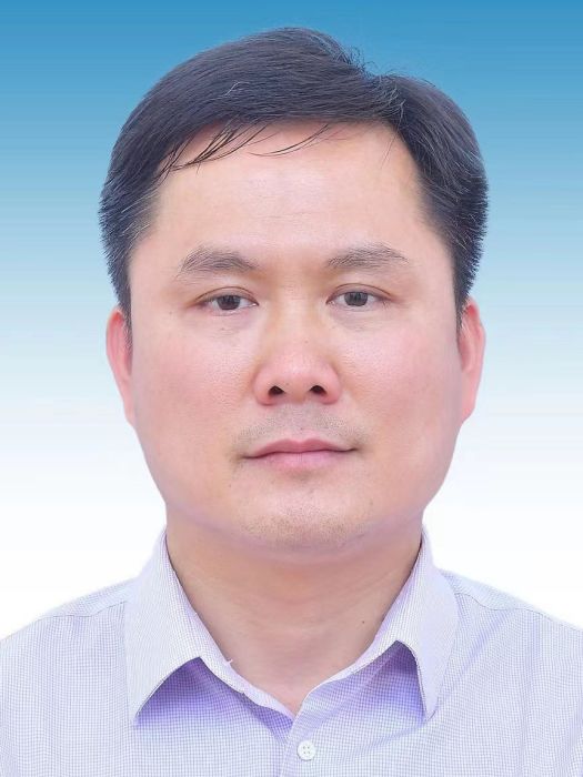 梁英強(廣西壯族自治區玉林市容縣人民政府副縣長、黎村鎮黨委書記) 梁英強(廣西壯族自治區玉林市容縣人民政府副縣長、黎村鎮黨委書記)