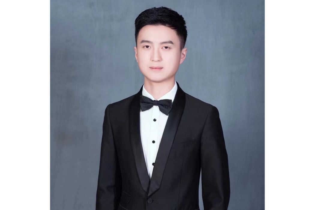戴文杰(文毅控股集團創辦人兼董事長) 戴文杰(文毅控股集團創辦人兼董事長)