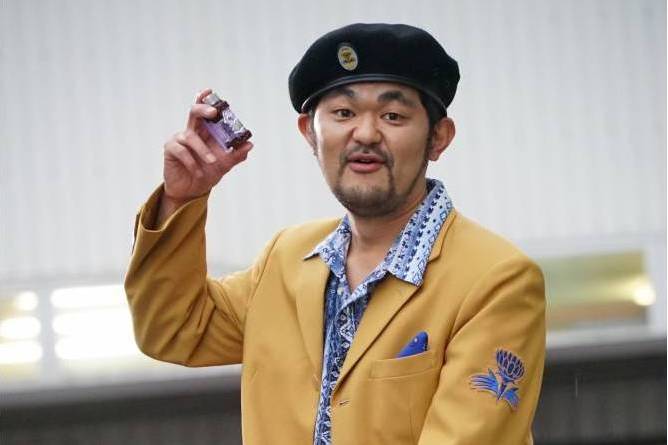 青羽(日本特攝劇《假面騎士Build》中的角色) 青羽(日本特攝劇《假面騎士Build》中的角色)
