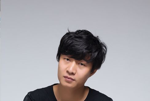 明群(中國內地民謠男歌手) 明群(中國內地民謠男歌手)