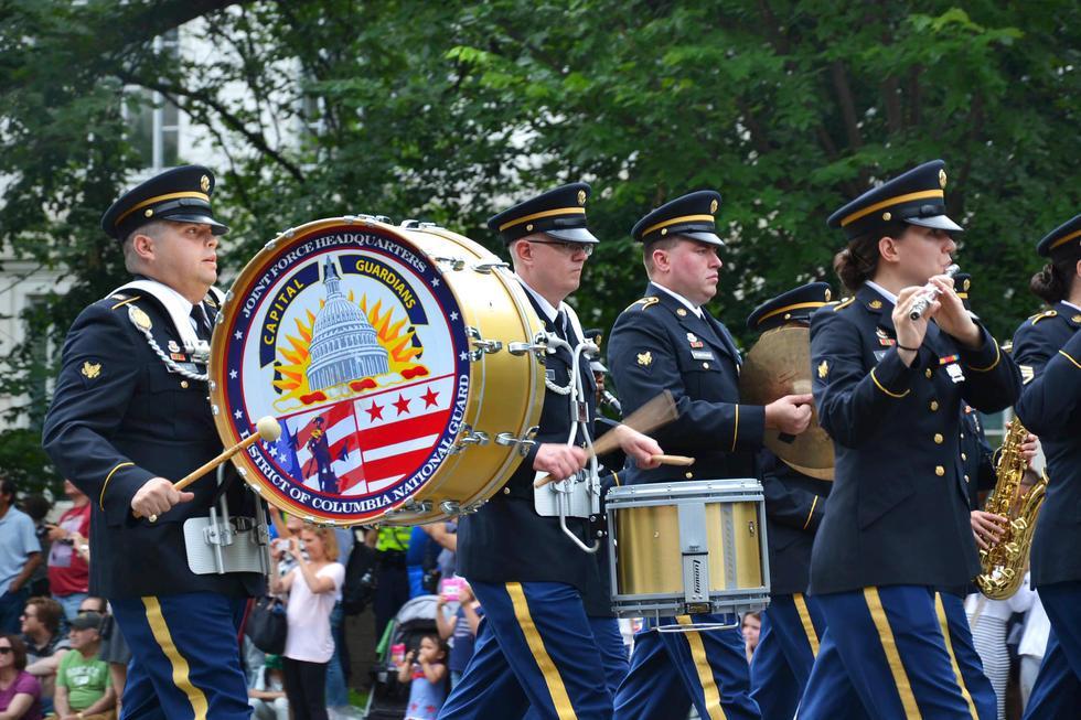 The Army Goes Rolling Along The Army Goes Rolling Along