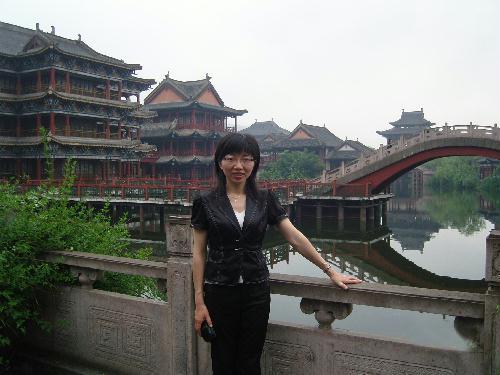 洪岑 洪岑