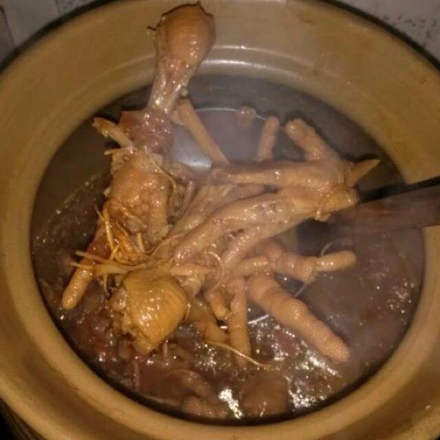 藥材雞腳湯 藥材雞腳湯