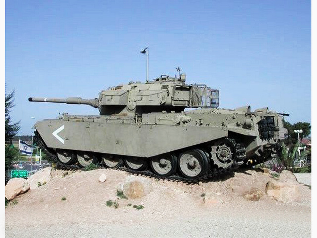 以色列遜邱倫主戰坦克