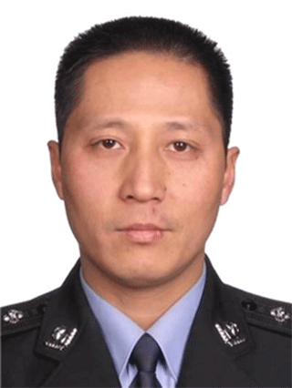 張雄軍(寧波市公安局鄞州分局黨委委員、情報指揮中心主任) 張雄軍(寧波市公安局鄞州分局黨委委員、情報指揮中心主任)