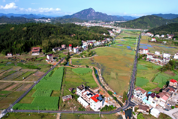南興村(福建省莆田市仙遊縣鐘山鎮南興村) 南興村(福建省莆田市仙遊縣鐘山鎮南興村)