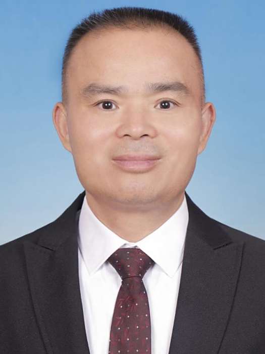 孫進明(江西省吉安市吉安縣委教體工委委員、副科長級幹部) 孫進明(江西省吉安市吉安縣委教體工委委員、副科長級幹部)