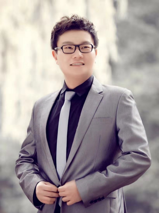 胡哲誠(浙江勵志教育科技有限公司董事長) 胡哲誠(浙江勵志教育科技有限公司董事長)