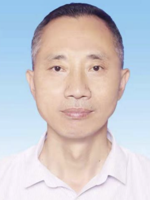張永平(江西省景德鎮市浮梁縣教體局黨組成員、副局長) 張永平(江西省景德鎮市浮梁縣教體局黨組成員、副局長)
