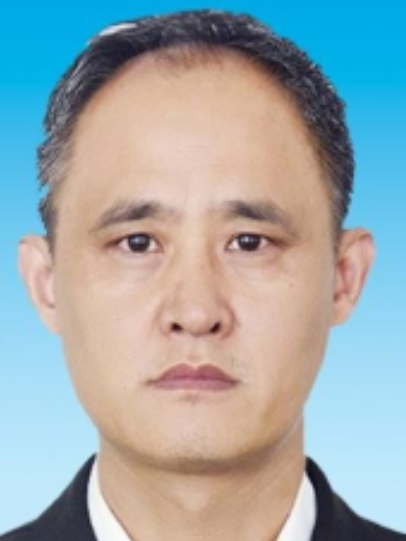 段勇(山東省泰安市行政審批服務局黨組成員、四級調研員) 段勇(山東省泰安市行政審批服務局黨組成員、四級調研員)