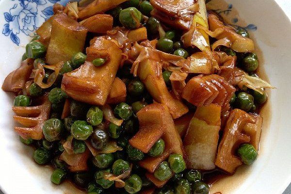 青豆燜筍 青豆燜筍