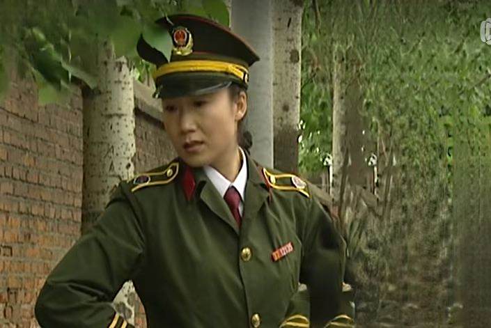 鄧梅(懸疑劇《追蹤》中的角色) 鄧梅(懸疑劇《追蹤》中的角色)