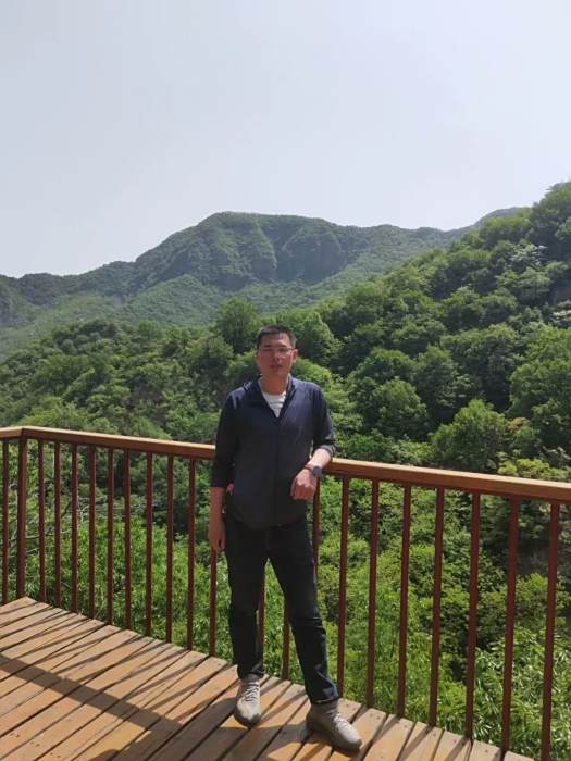 徐金龍(山東威高骨科材料股份有限公司銷售經理,見義勇為人士) 徐金龍(山東威高骨科材料股份有限公司銷售經理,見義勇為人士)
