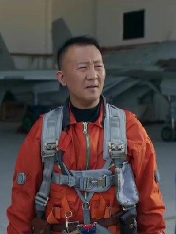 吳強(軍旅劇《海天雄鷹》中的角色) 吳強(軍旅劇《海天雄鷹》中的角色)