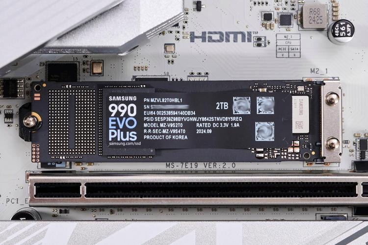 三星990 EVO Plus 三星990 EVO Plus