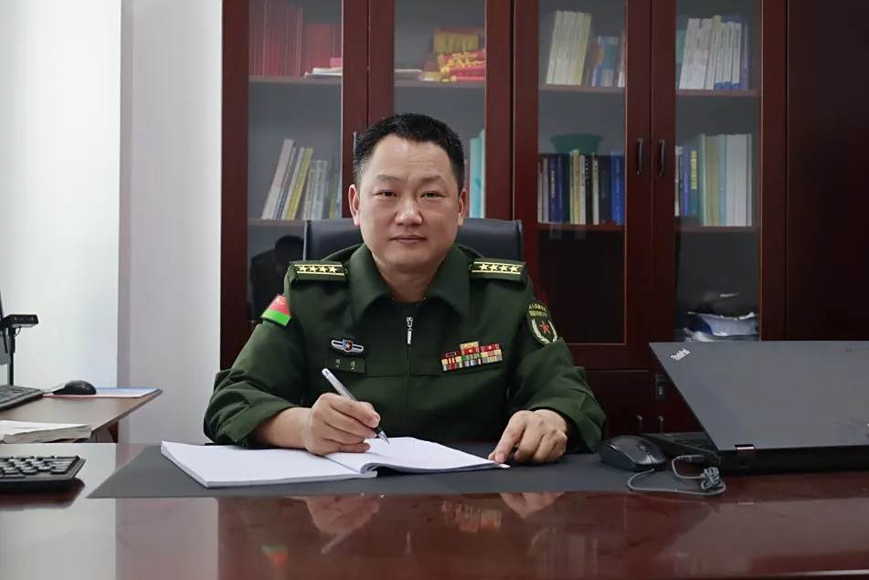 劉進(中國人民解放軍國防科技大學教員) 劉進(中國人民解放軍國防科技大學教員)