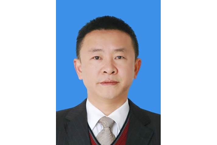 周強(貴陽學院黨委委員、組織部部長) 周強(貴陽學院黨委委員、組織部部長)