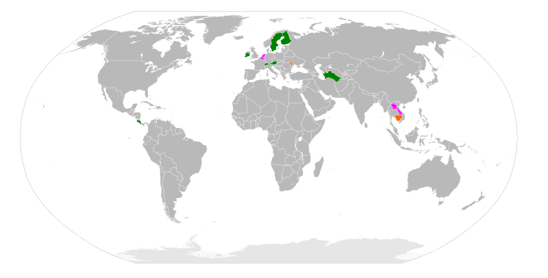 綠色國際公認中立國，黃色自稱，粉色曾中立