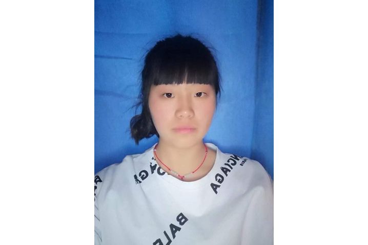 鄭倩文 鄭倩文