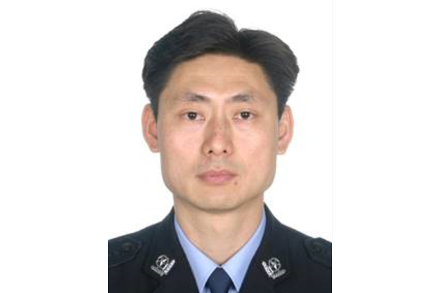 江淼(廣東警官學院黨委委員、副院長) 江淼(廣東警官學院黨委委員、副院長)