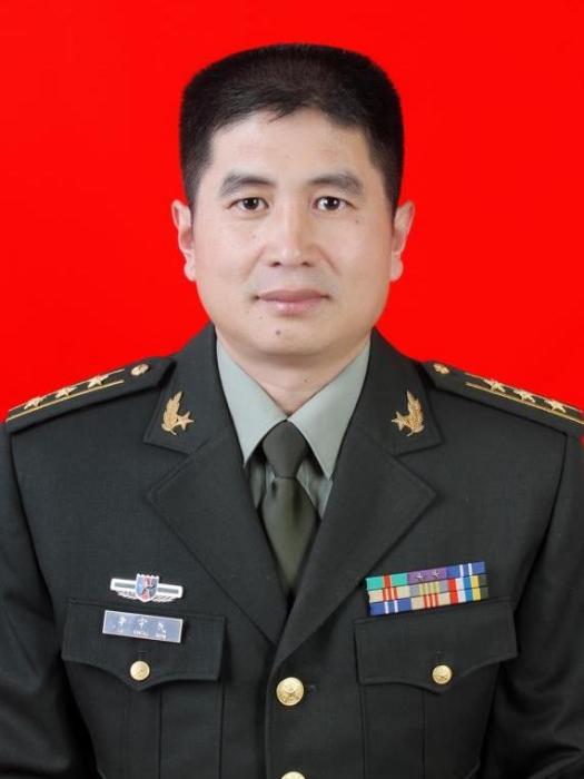 李守民(山西省運城市新絳縣委原常委、人武部原政委) 李守民(山西省運城市新絳縣委原常委、人武部原政委)