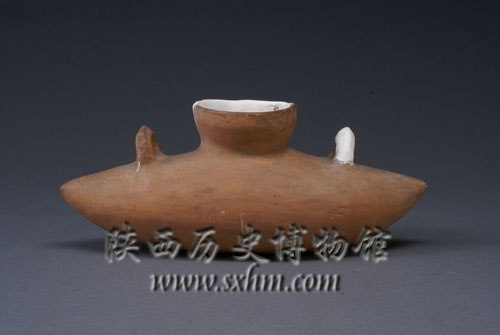 新石器時代紅陶船型壺