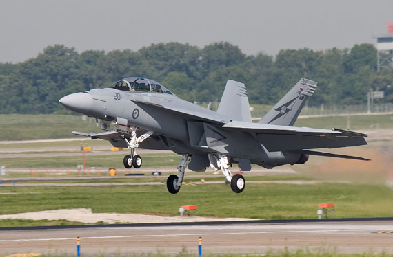 09年7月20日成功完成首飛的澳軍F/A-18F戰機