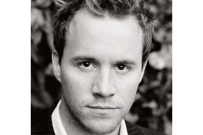 Christopher Pizzey Christopher Pizzey