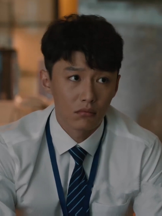 丁文博(《小滿生活》中的男配角,由代旭飾演) 丁文博(《小滿生活》中的男配角,由代旭飾演)