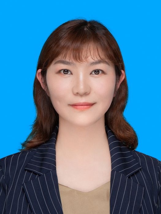 張珩(白雲區教育局黨委委員、區委教育工委副書記) 張珩(白雲區教育局黨委委員、區委教育工委副書記)