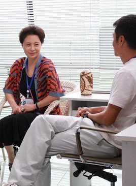 黃曉娟(瀋陽軍區政治部前進文工團團長)