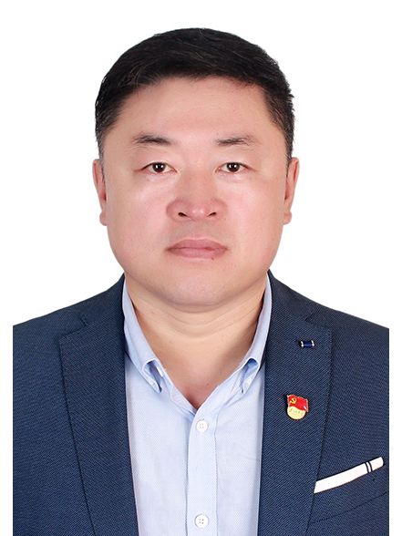劉伯鳴(中共二十大代表、中國一重水壓機鍛造廠副廠長、中華全國總工會第十八屆執行委員會委員) 劉伯鳴(中共二十大代表、中國一重水壓機鍛造廠副廠長、中華全國總工會第十八屆執行委員會委員)