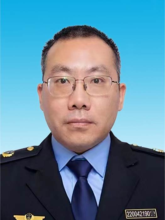 陳永健(重慶市酉陽土家族苗族自治縣農業綜合執法支隊副支隊長) 陳永健(重慶市酉陽土家族苗族自治縣農業綜合執法支隊副支隊長)