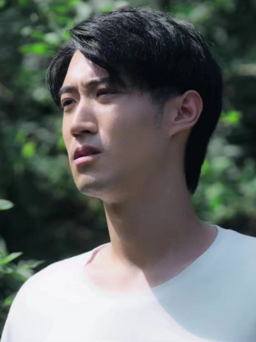孫然(懸疑推理題材電影《荒野迷案》中的角色) 孫然(懸疑推理題材電影《荒野迷案》中的角色)