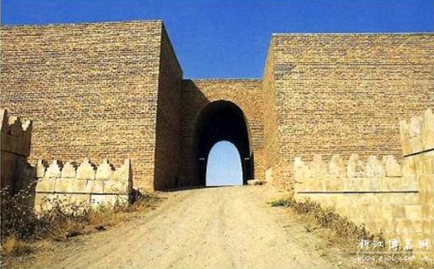亞述古城城牆