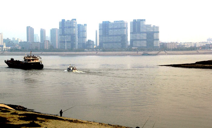漢江與長江在武漢漢口的交匯處