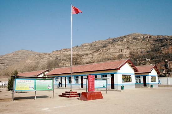 堡山國小 堡山國小