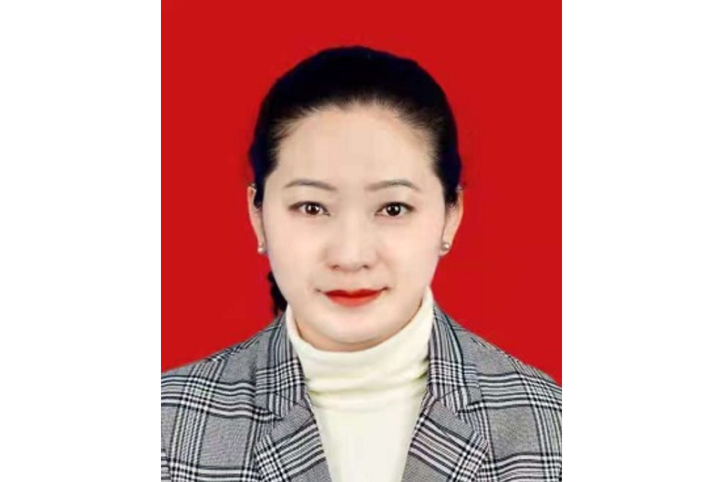 魏靜(南京新街口百貨商店公司行銷一部黨支部書記) 魏靜(南京新街口百貨商店公司行銷一部黨支部書記)