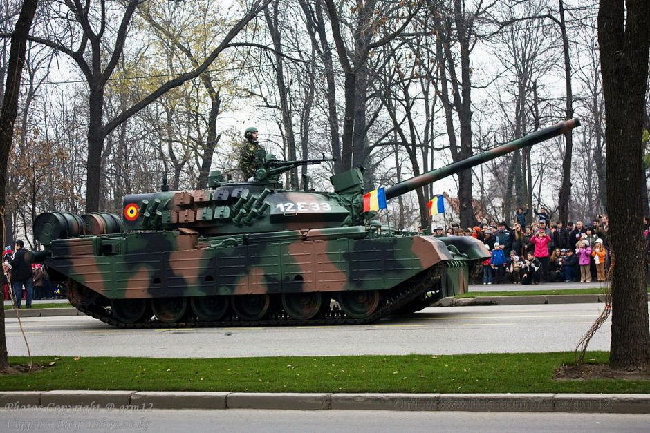 羅馬尼亞閱兵式上的TR-85