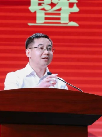 肖力(重慶市南開中學校黨委副書記、校長) 肖力(重慶市南開中學校黨委副書記、校長)