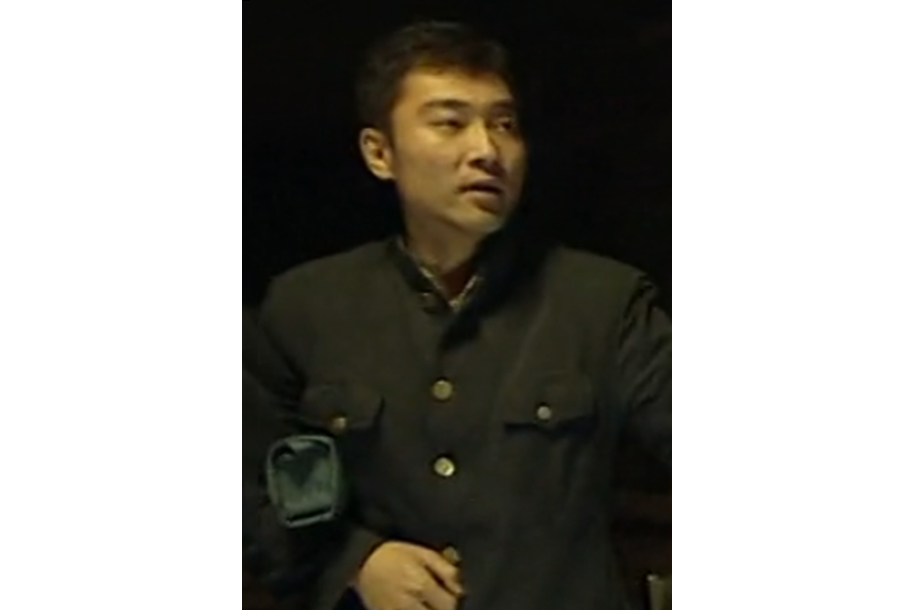 牛飛龍