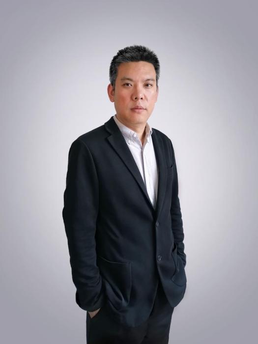 雷鳴(蘭州理工大學設計藝術學院教授) 雷鳴(蘭州理工大學設計藝術學院教授)