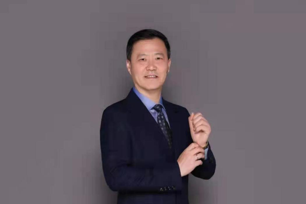 鄧宏斌(浙江四海方圓律師事務所主任) 鄧宏斌(浙江四海方圓律師事務所主任)