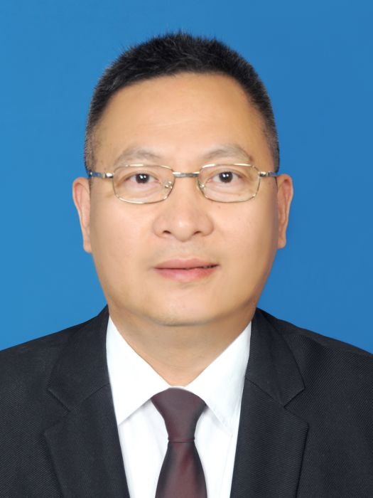李春(重慶萬州區彈子鎮黨委委員、人大主席) 李春(重慶萬州區彈子鎮黨委委員、人大主席)