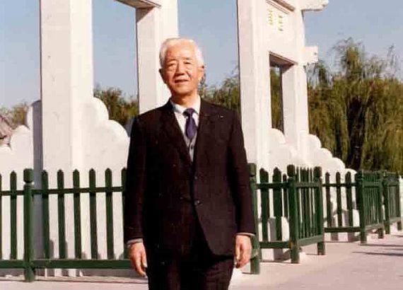 胡中流 胡中流