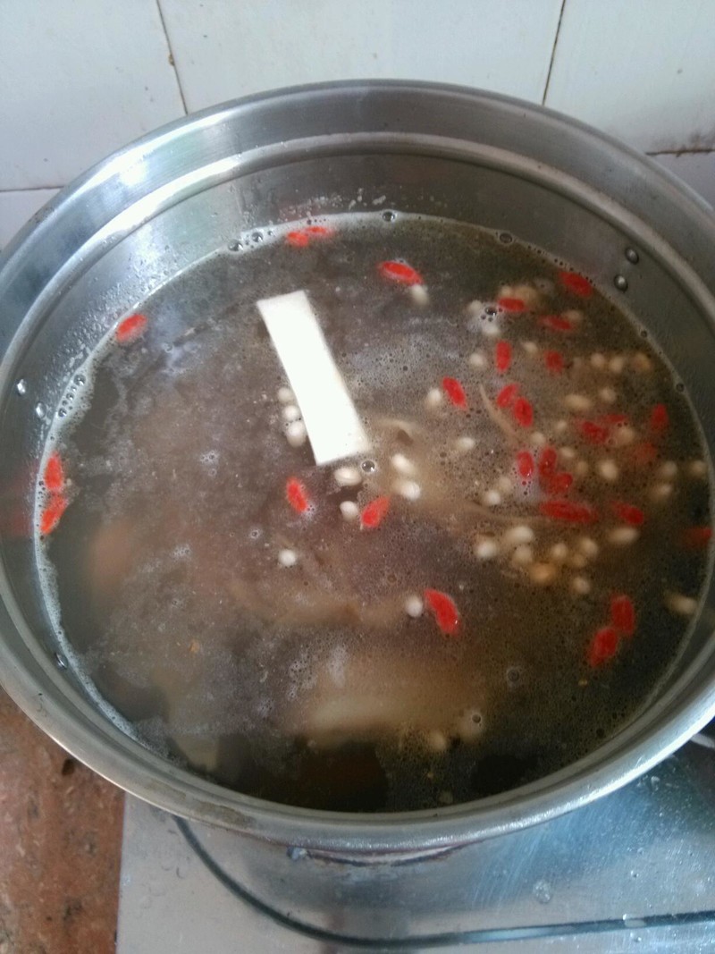 紅蘿蔔豬骨湯